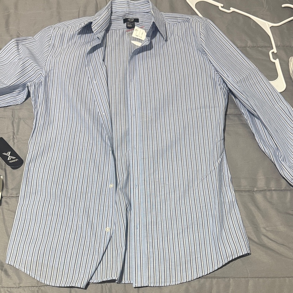 H&M Men's Light Blue Striped Dress Shirt